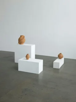 Balloon 01 Vase 25 cm, Sanded Ocker