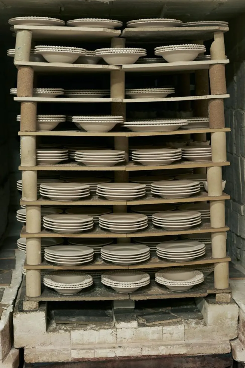 Basic Plate 25 cm, Grey