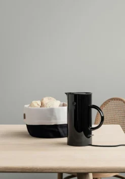 Classic Bread Basket, Black / Sand