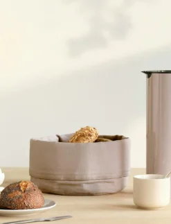 Classic Bread Basket, Black / Sand