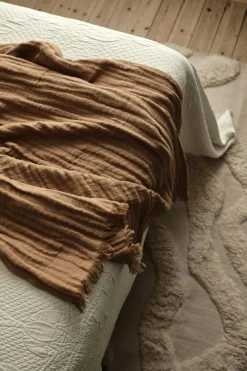 Crinkle Blanket 130x170 cm, Light Brown