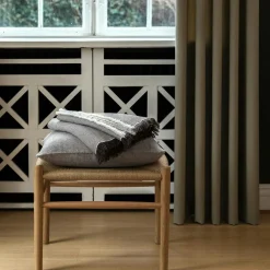 Daisy Throw 130x180 cm, Brown