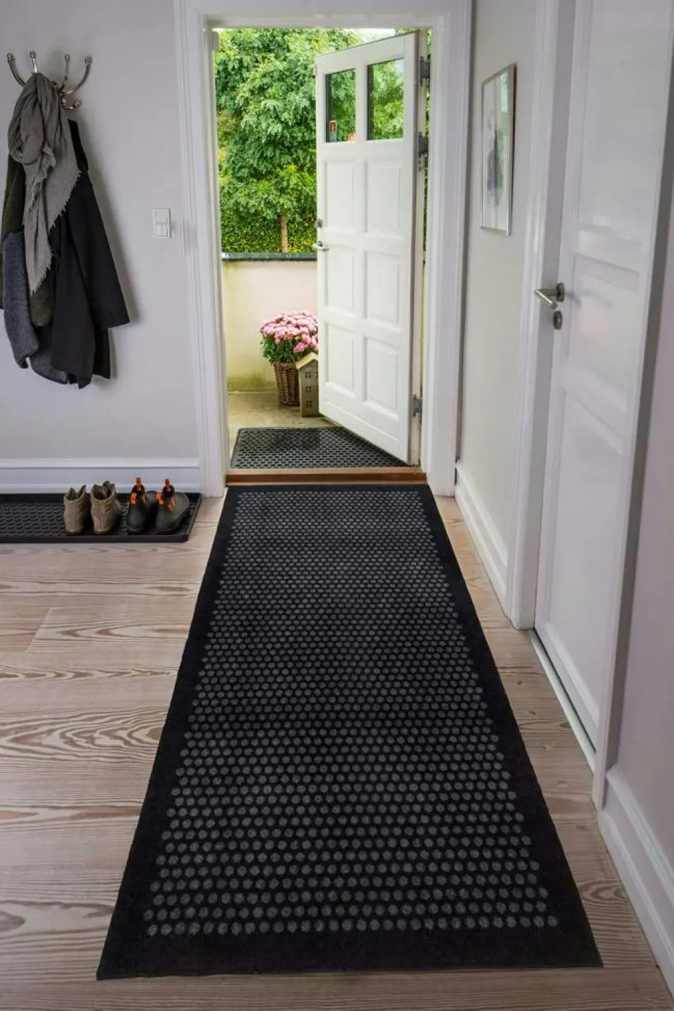 Dot Doormat 40x60cm, Black/Grey