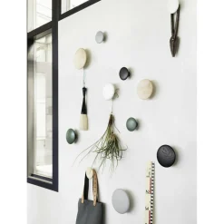 Dots Hook Wood Ø13 cm, Off-white