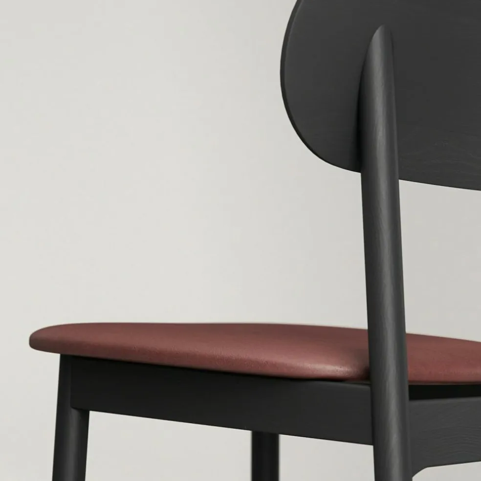 Elephant Chair, Black / Black Leather
