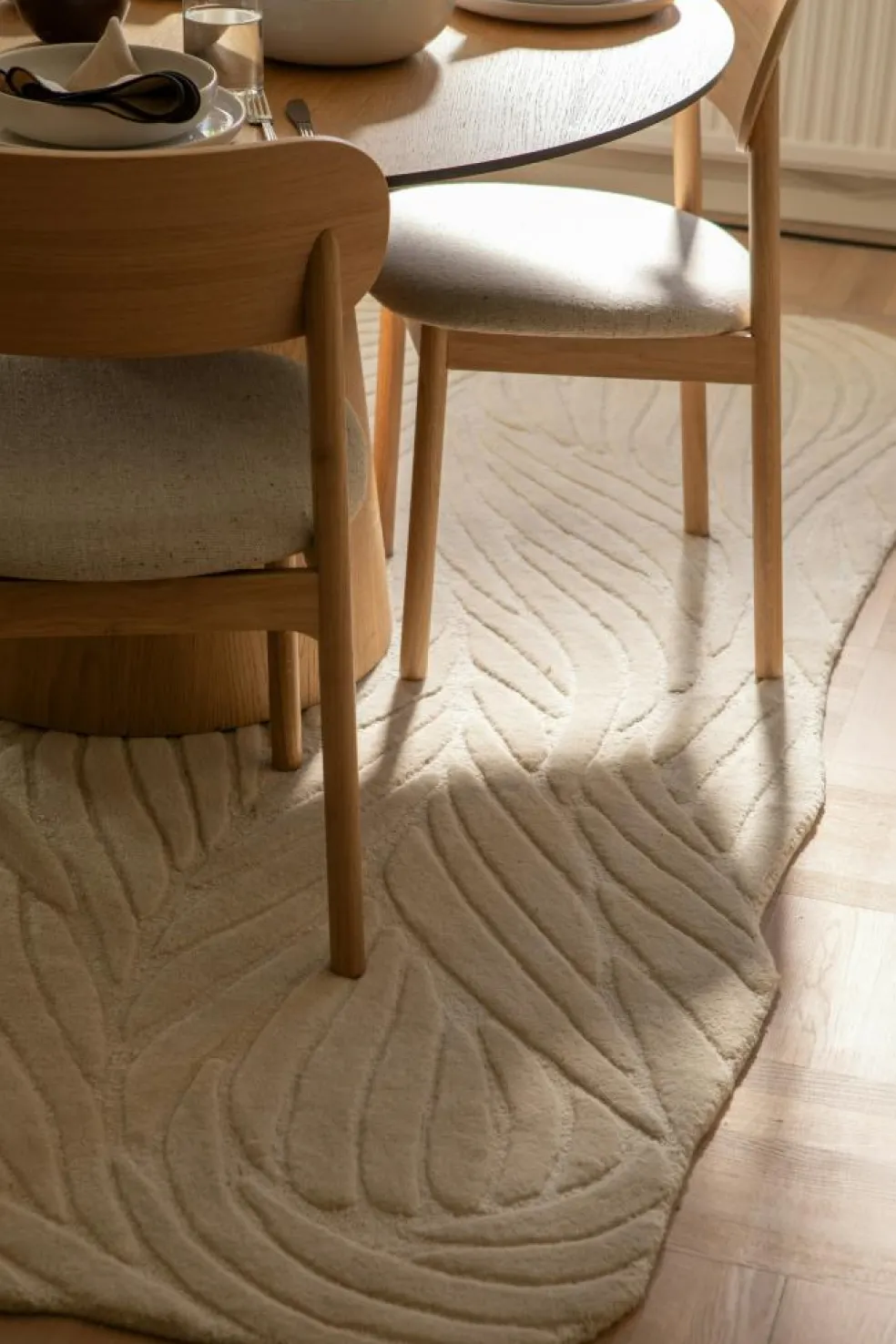 Elephant Chair, Natural Oak / Black Leather