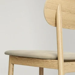 Elephant Chair, Natural Oak / Black Leather