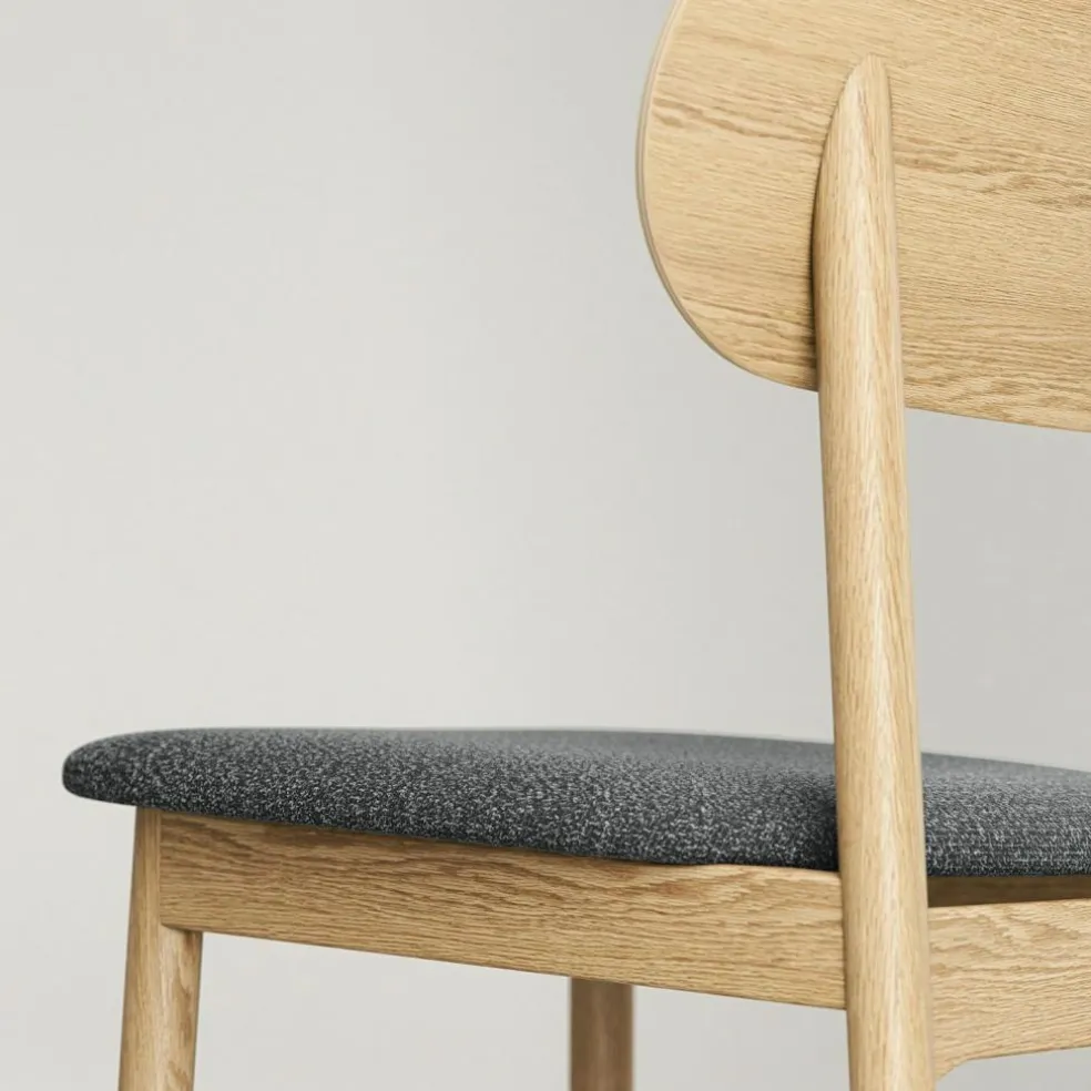 Elephant Chair, Natural Oak / Black Leather