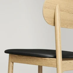 Elephant Chair, Natural Oak / Black Leather