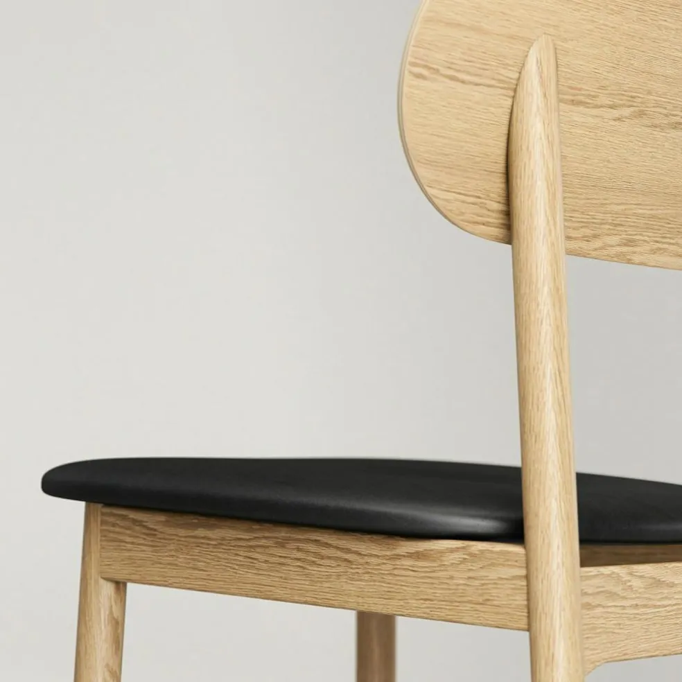 Elephant Chair, Natural Oak / Black Leather