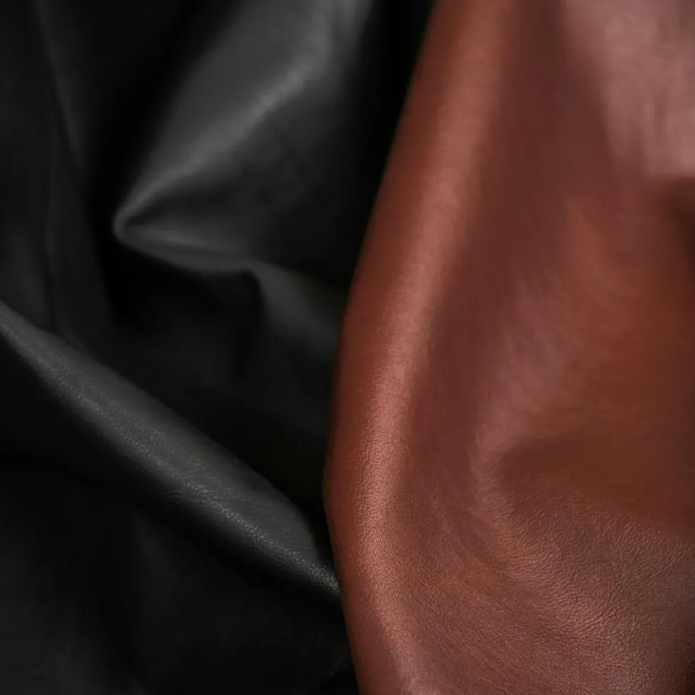 Elephant Chair, Natural Oak / Black Leather