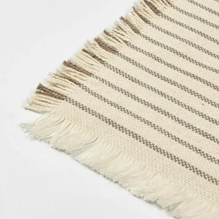 Elouise Table Runner 41,5x140 cm, Off-white/Grey