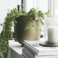 Foem Pot Antique Brass 20x24