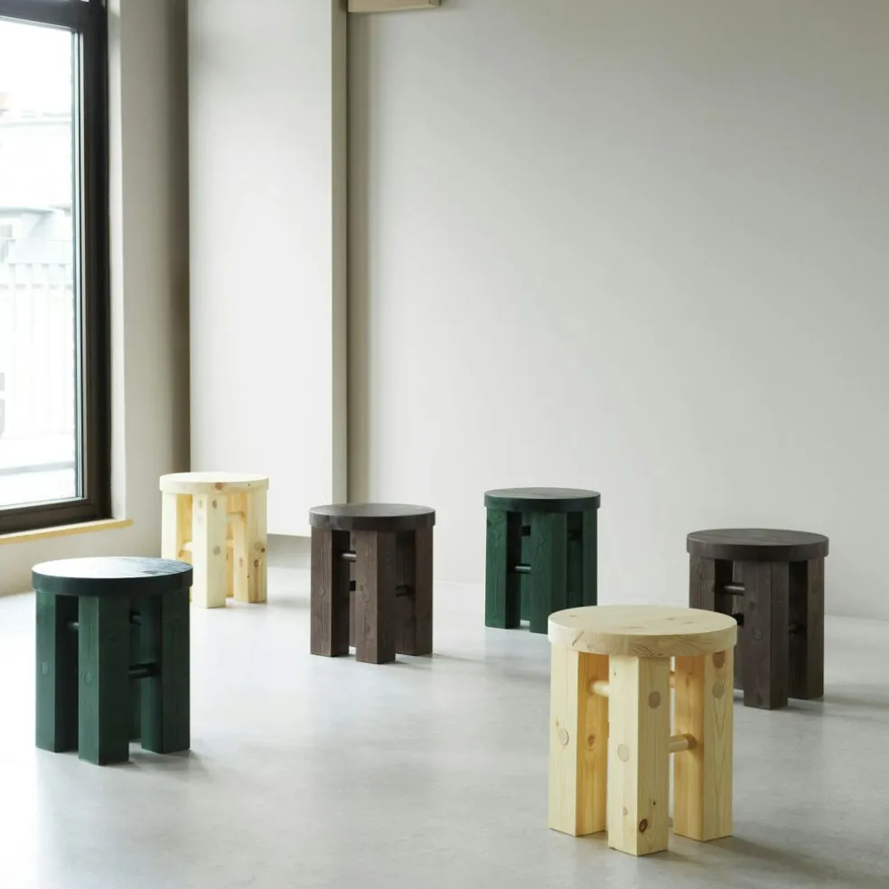 Fyr Stool Pinewood, Dark Green
