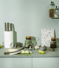 Garlic Crushes Green Tool