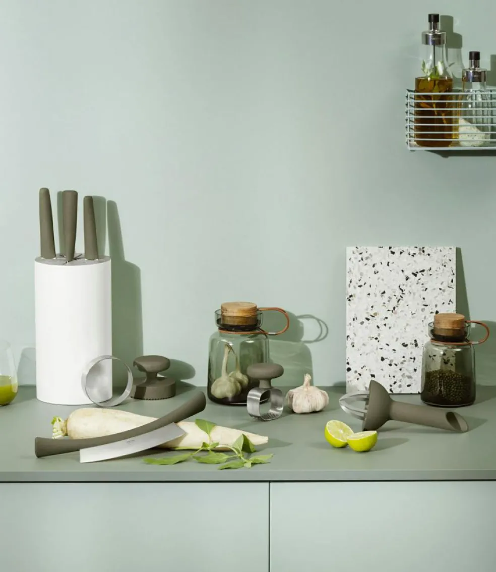 Garlic Crushes Green Tool