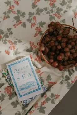 Grapes Pink Bath Towel, 70x140 cm