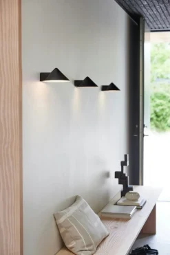 Grasp Wall Lamp, Matt White