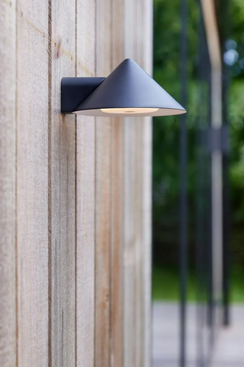 Grasp Wall Lamp, Matt White