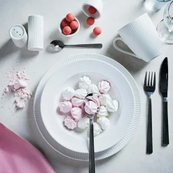 Groovy Egg Cups 4-pack, White