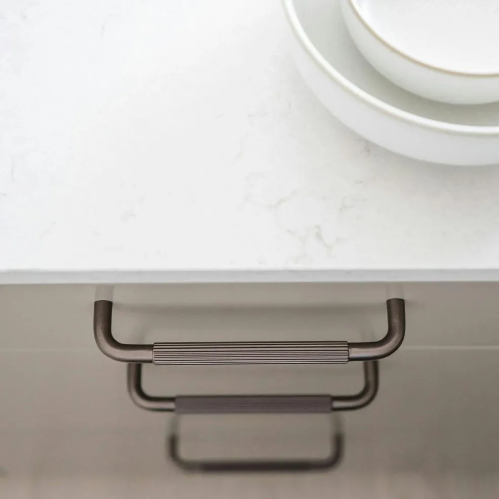 Helix Stripe Handle 160, Brass