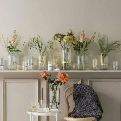 Hold Vase Large, Gold