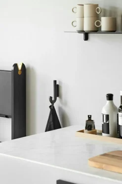 Hook, Black Oak / Black