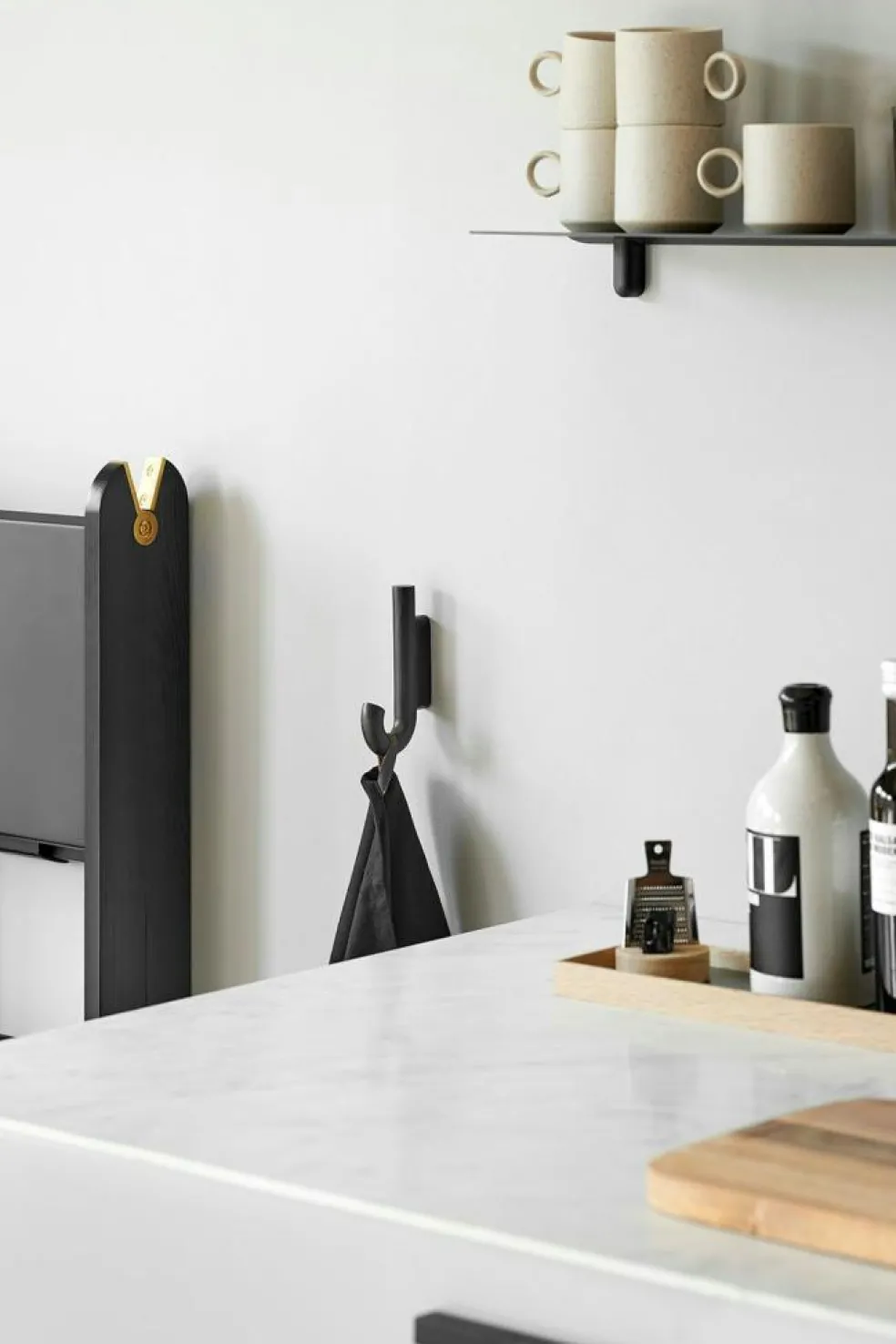 Hook, Black Oak / Black