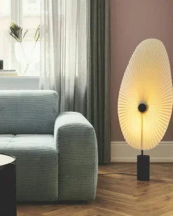 Liris Floor Lamp, Black