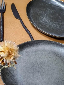 Mame Dinner Plate, Oyster