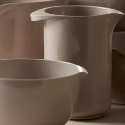 Margrethe Bowls 0,25 & 0,75 & 3 L, Beetroot