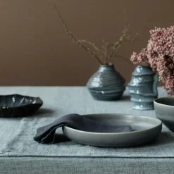 Marion Tablecloth 145x145 cm, Wheat