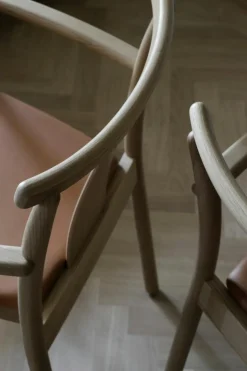 Merkur Armchair, Black Oak / Black Leather