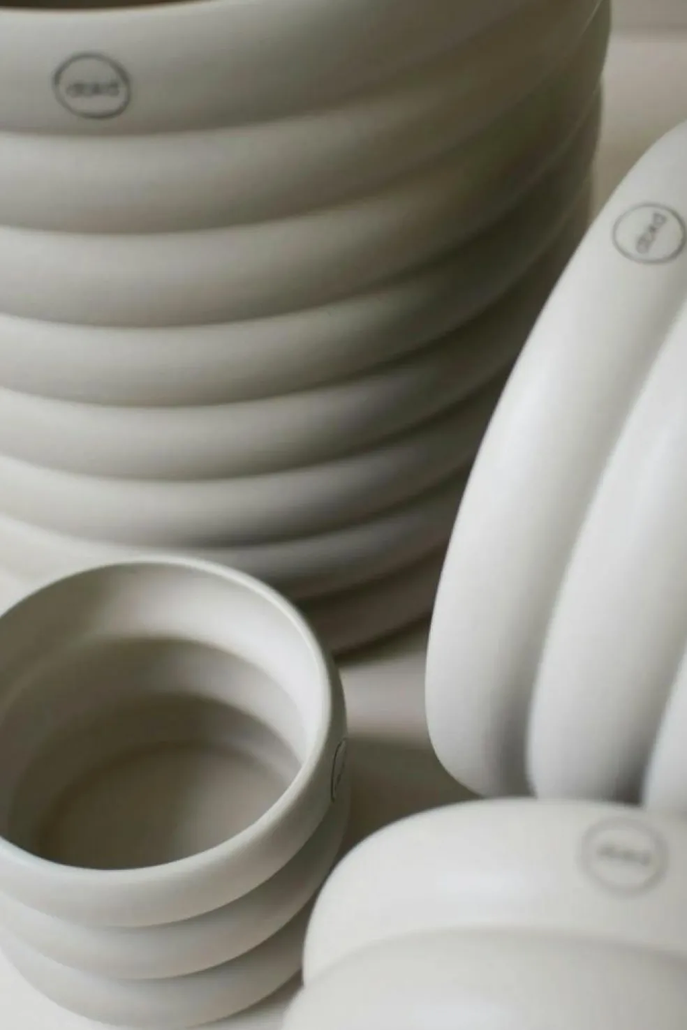 Mud Pot Medium, White