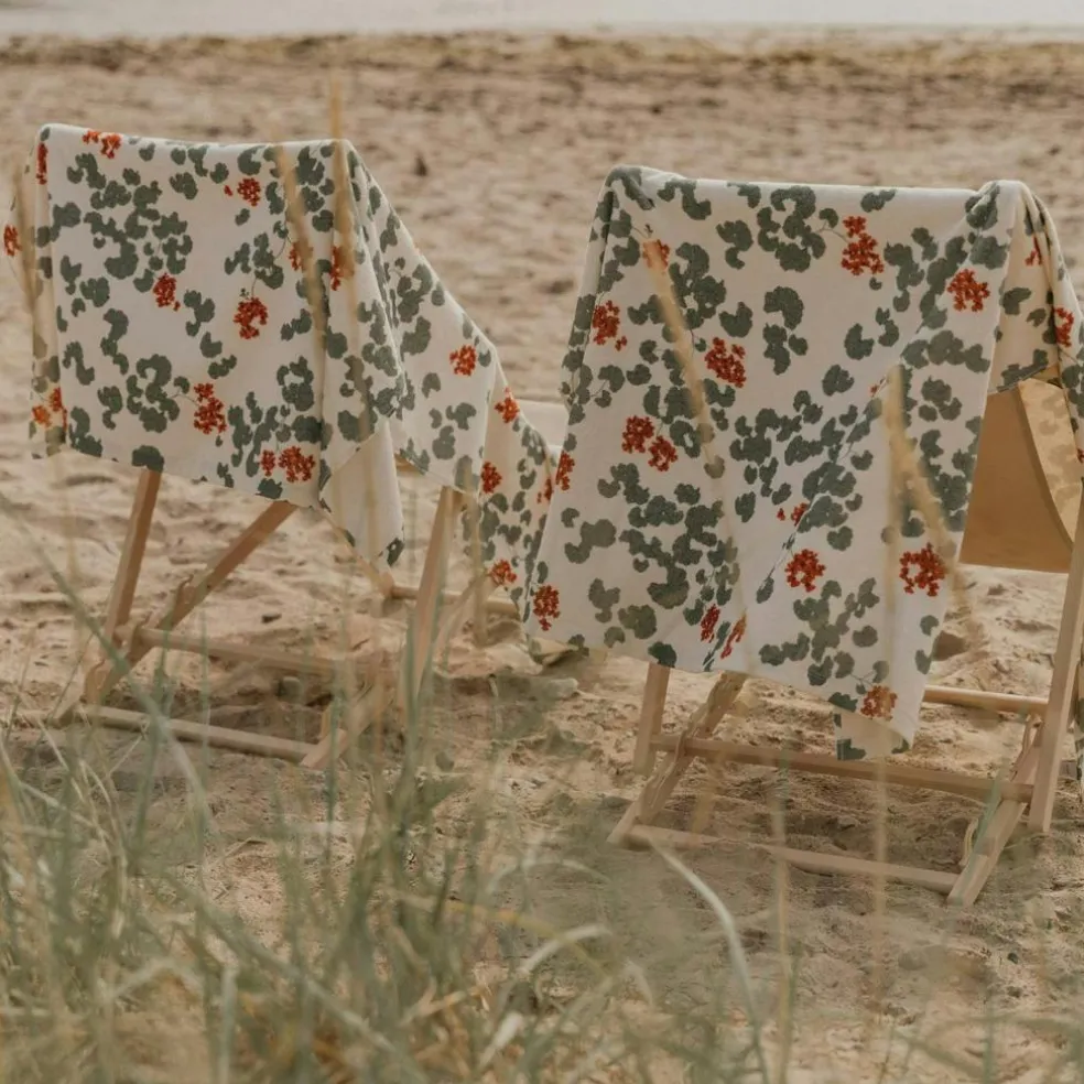 Pelargonium Bath Towel, 140x70 cm