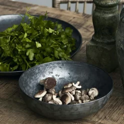 Pion Serving Bowl 22 cm, Black / Brown