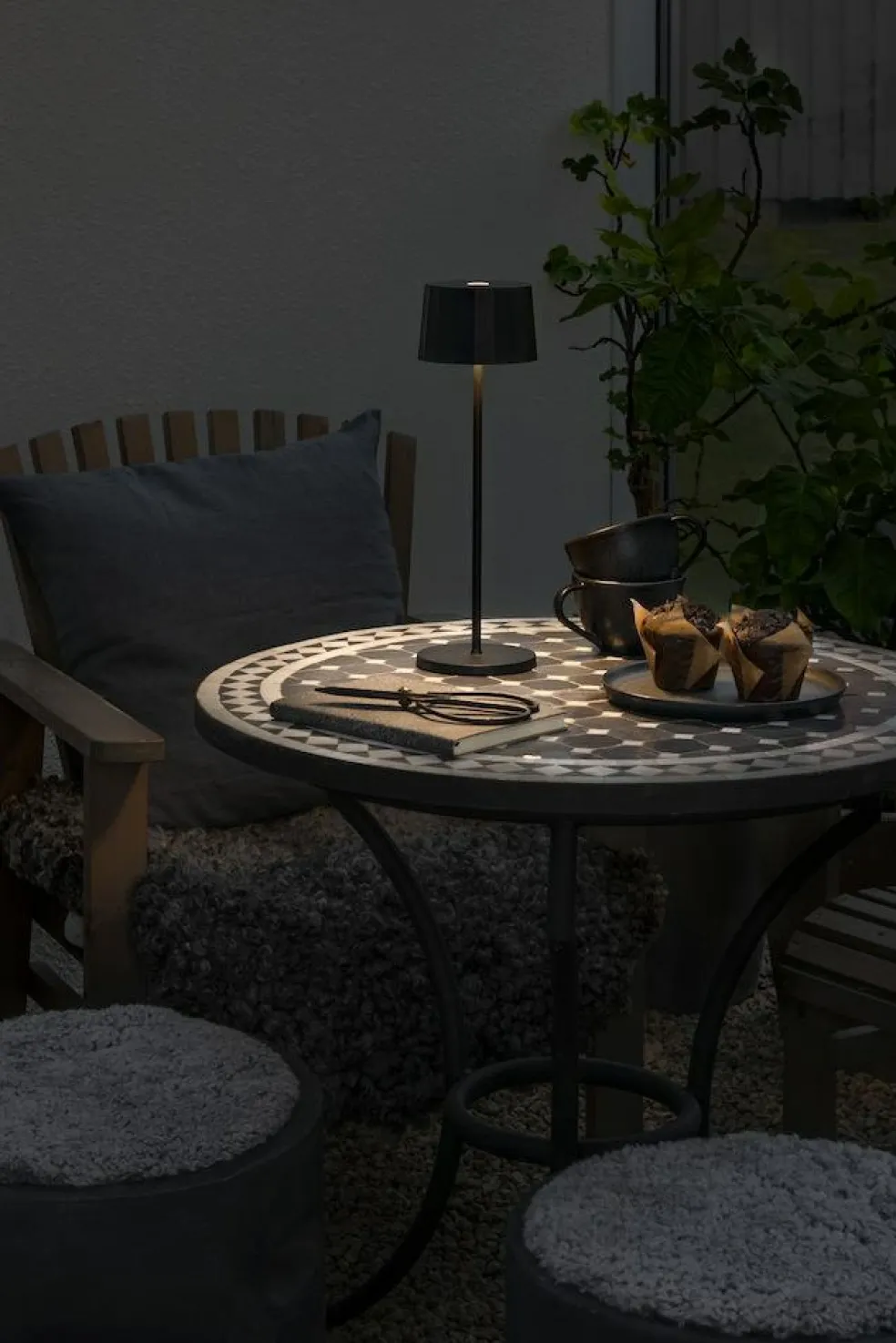 Positano Table Lamp Portable, Black