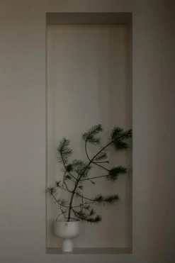 Post Pot Large, Mole Dot