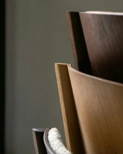 Ready Chair, Upholstered Front, Black Oak / Leather Dakar 0842