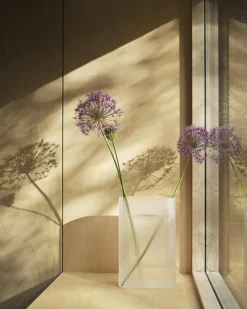 Ridge Vase Frosted Glass 16,5 cm, Taupe