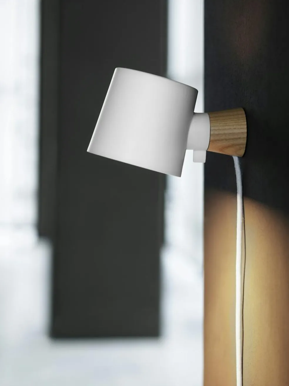 Rise Wall Lamp, White