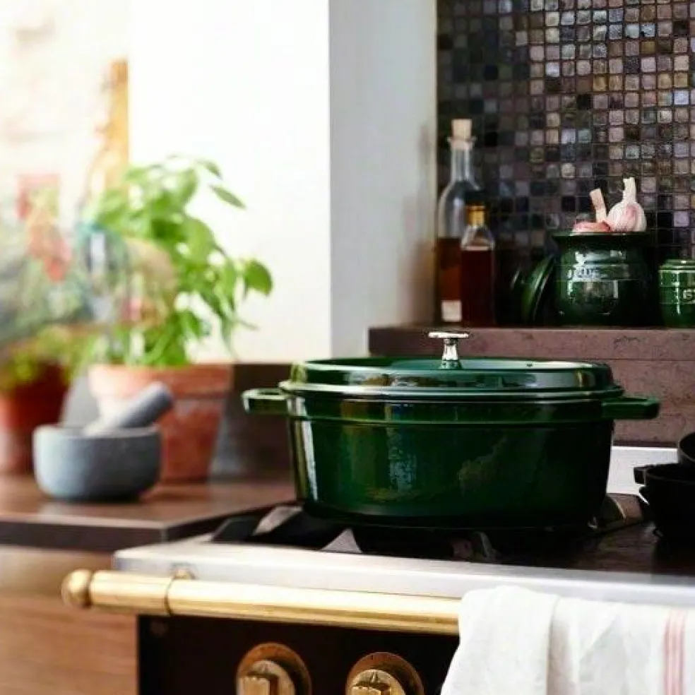 Round Casserole in Cast Iron 3,8 L, Black