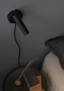 Slender Wall Lamp, White