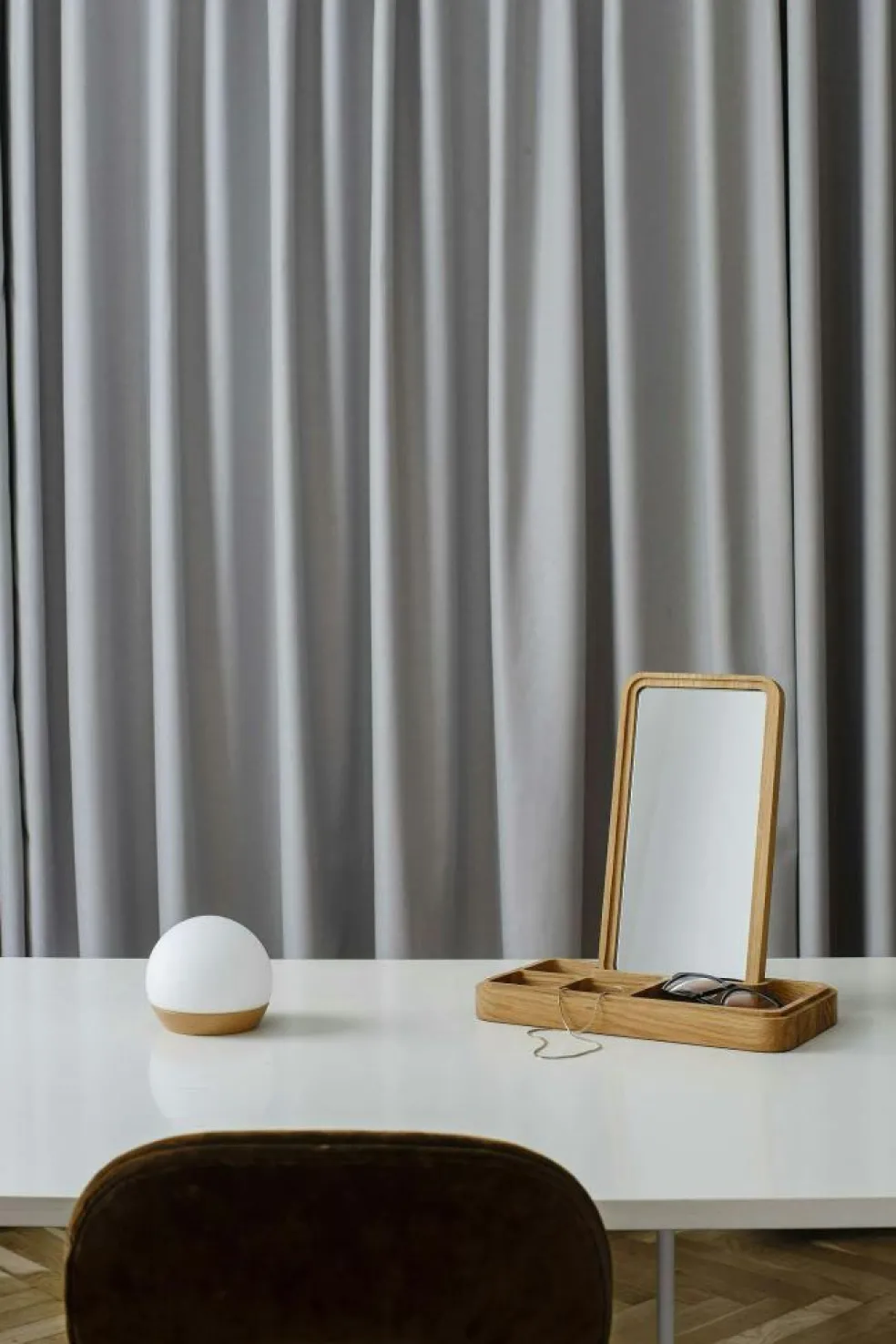 Spring Snowball Portable Table Lamp Ø11 cm, White