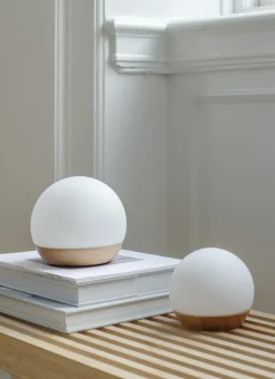 Spring Snowball Portable Table Lamp Ø11 cm, White