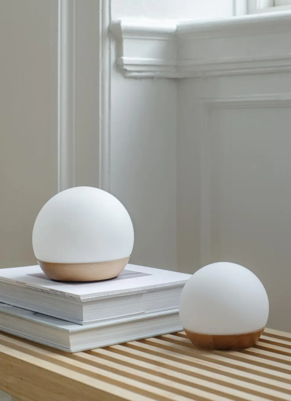 Spring Snowball Portable Table Lamp Ø11 cm, White