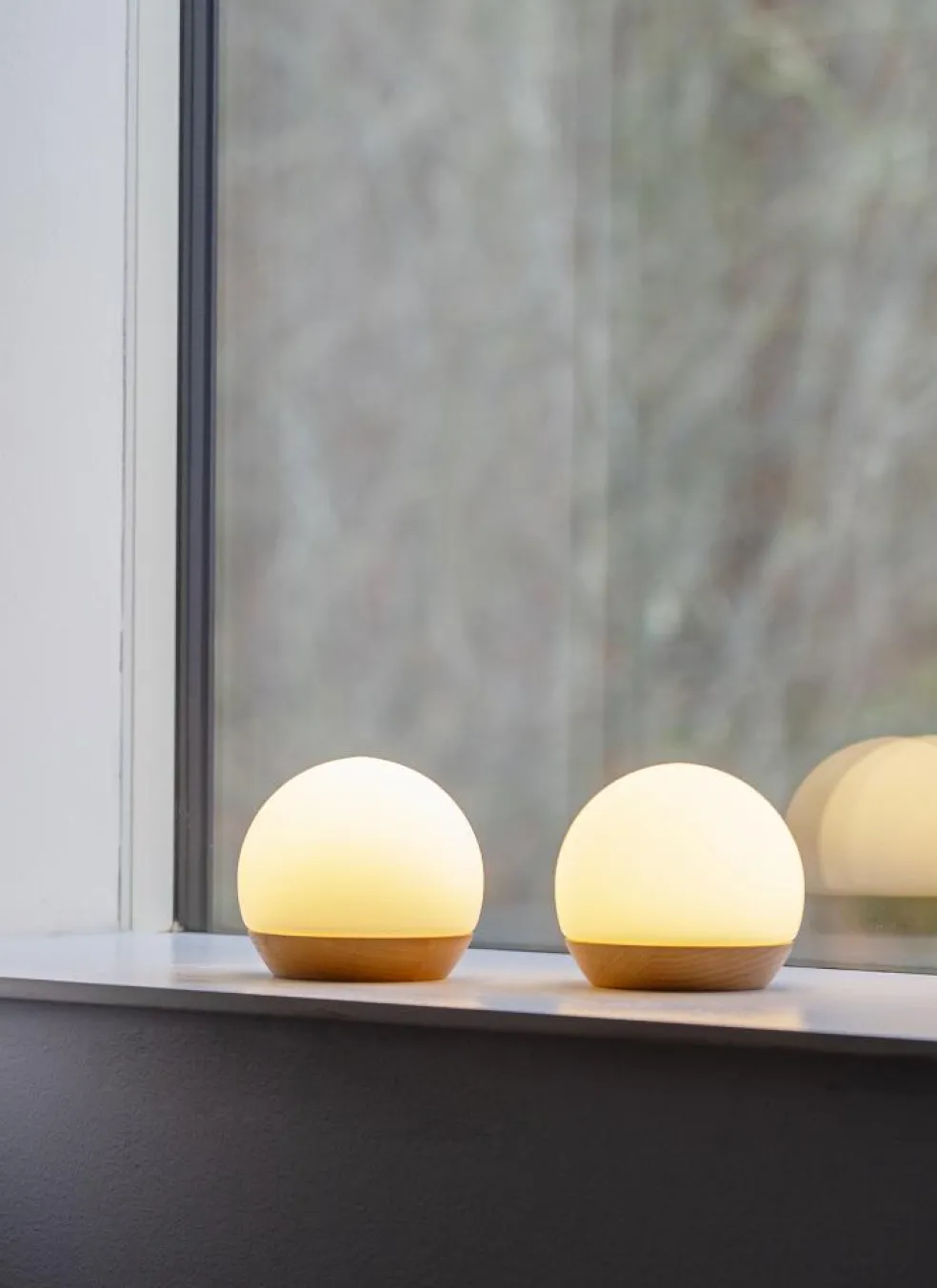 Spring Snowball Portable Table Lamp Ø11 cm, White