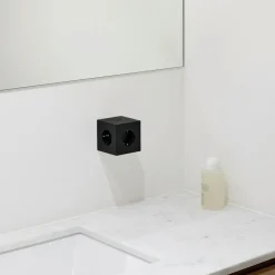 Square 2 Socket Extender With USB-C / Magnet, Oak Green