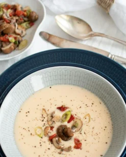 Swedish Grace Deep Plate 25 cm, Snow (White)