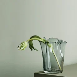 Tulip Vase, Clear